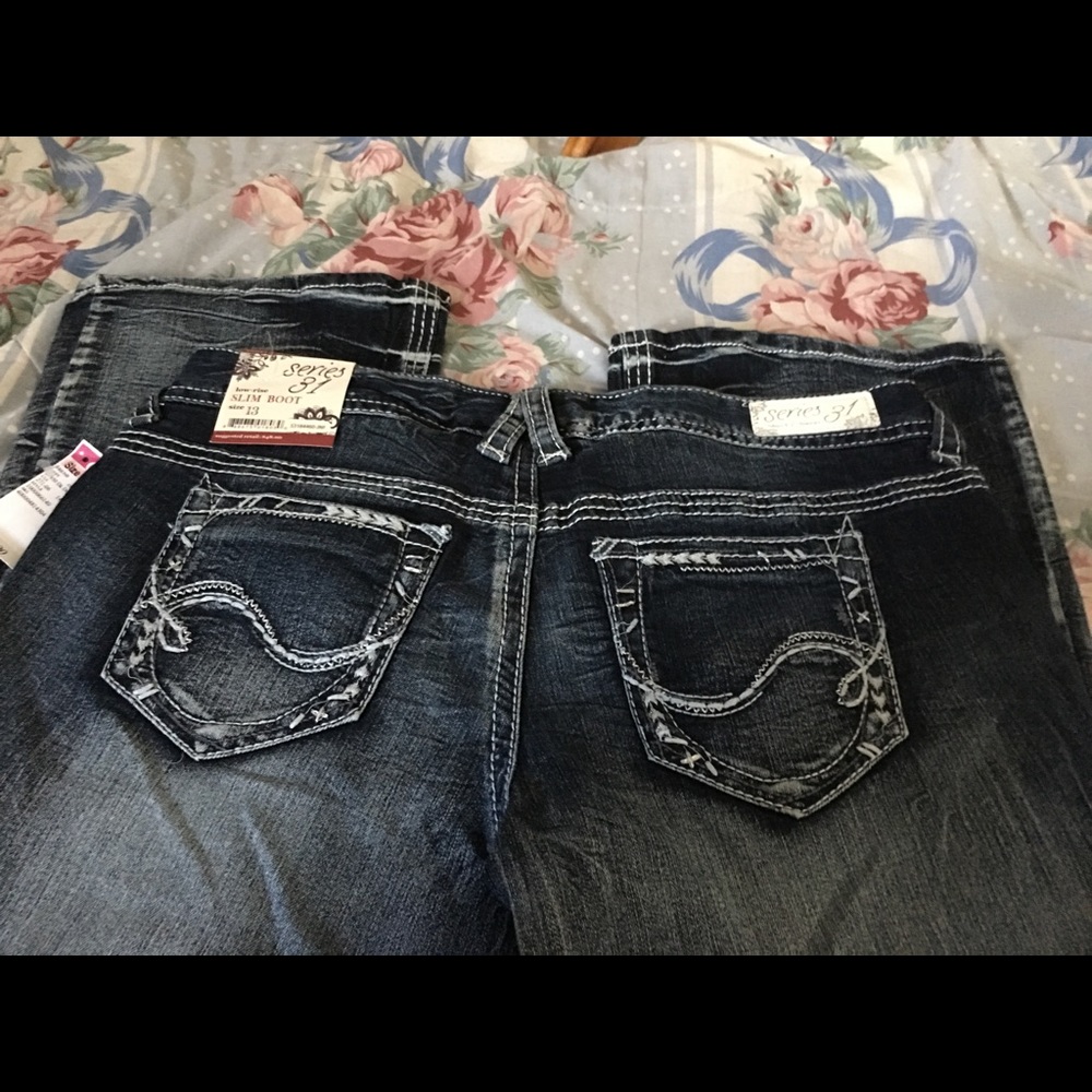 Jean - Picture 2 of 2